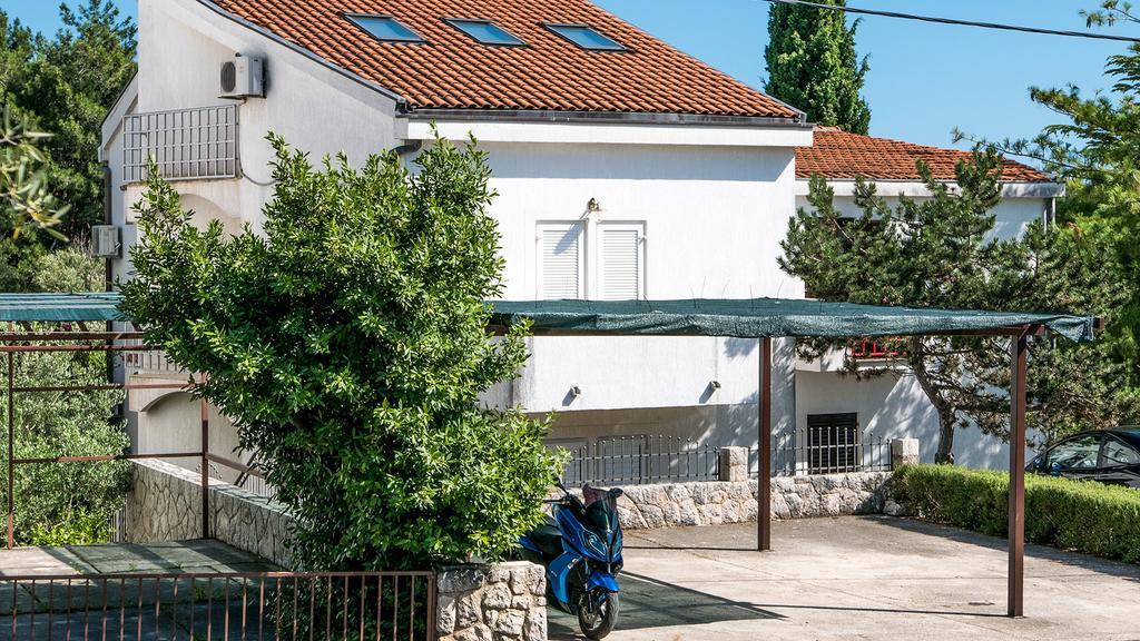 Apartment Lunta Кърк Екстериор снимка